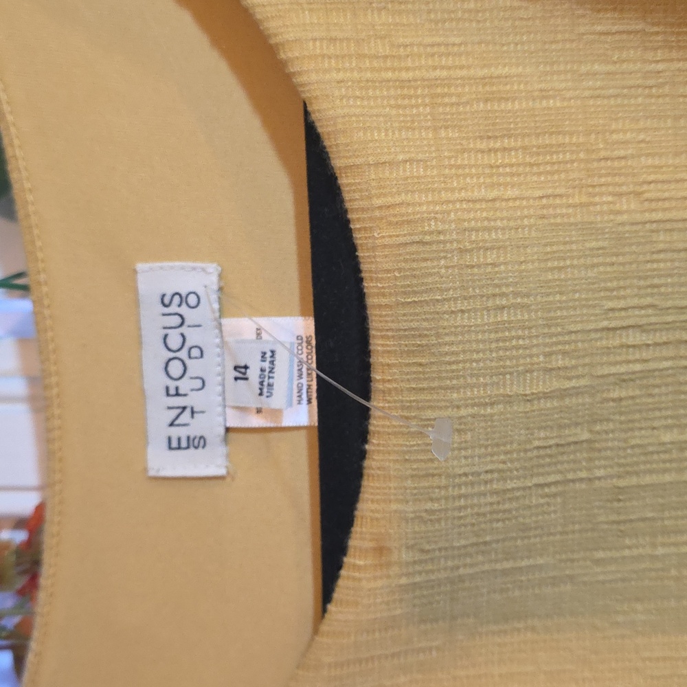 Express Yellow Midi Dress with Side Buttons - Picture 3 of 7